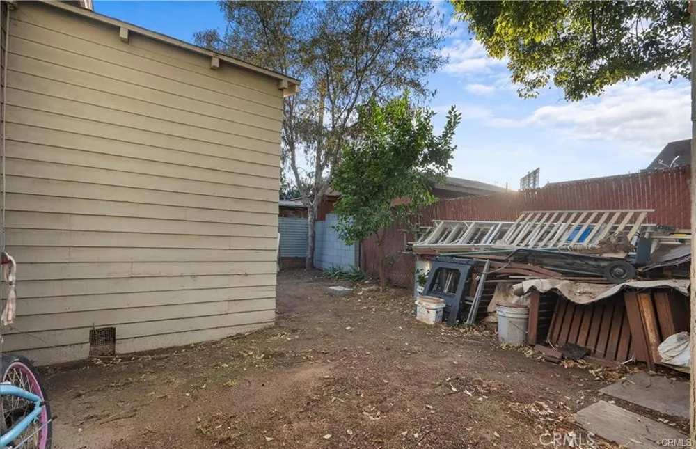 833 Pepper Way Glendale, CA 91205