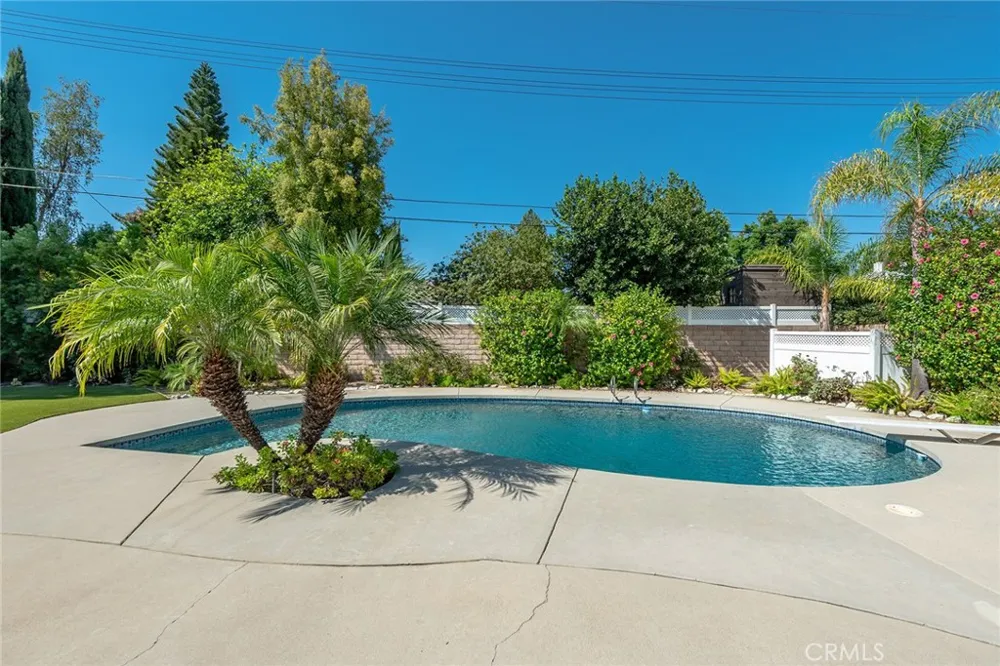 17735 Fullerfarm Northridge, CA 91325