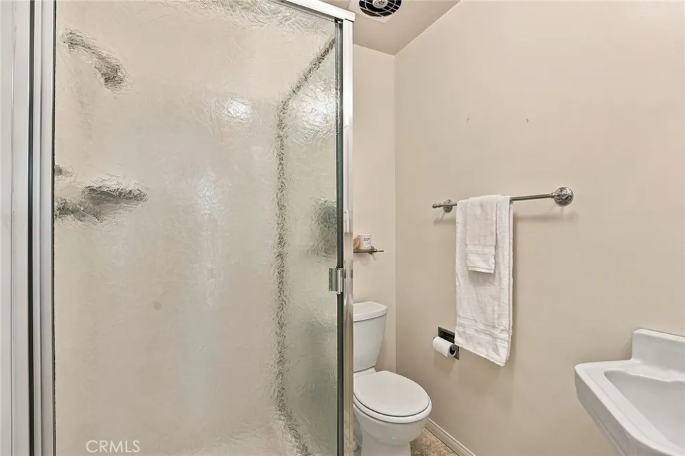17735 Fullerfarm Northridge, CA 91325