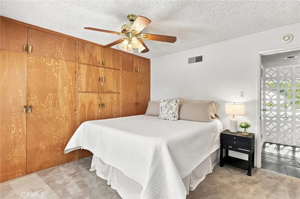 17735 Fullerfarm Northridge, CA 91325