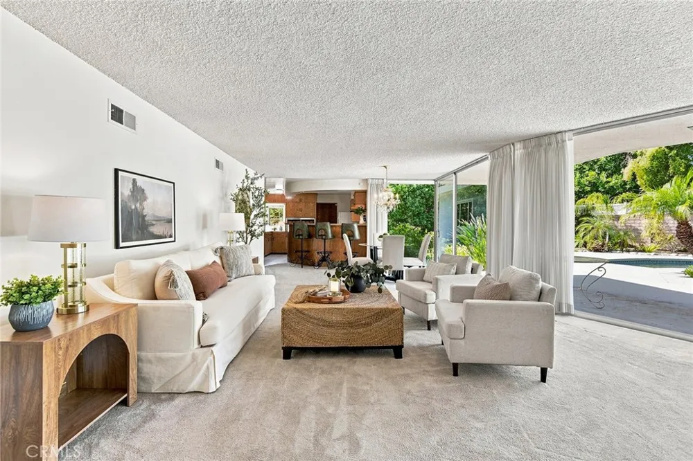 17735 Fullerfarm Northridge, CA 91325
