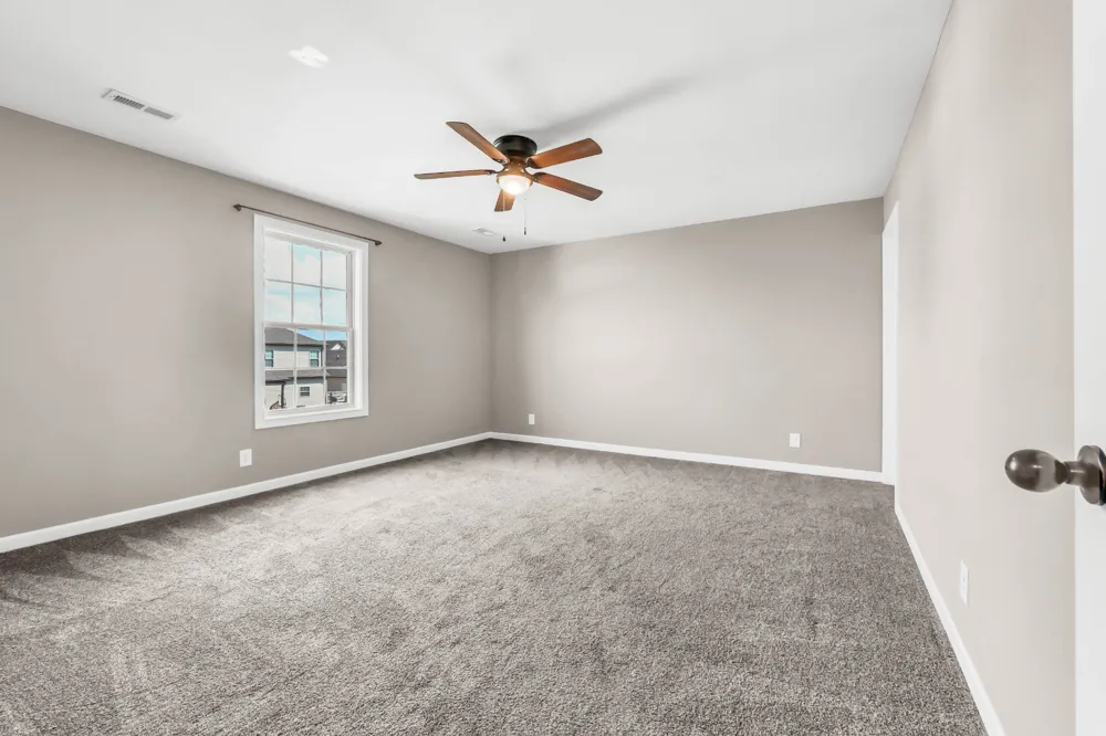 1483 Kingbird Dr Clarksville, TN 37040