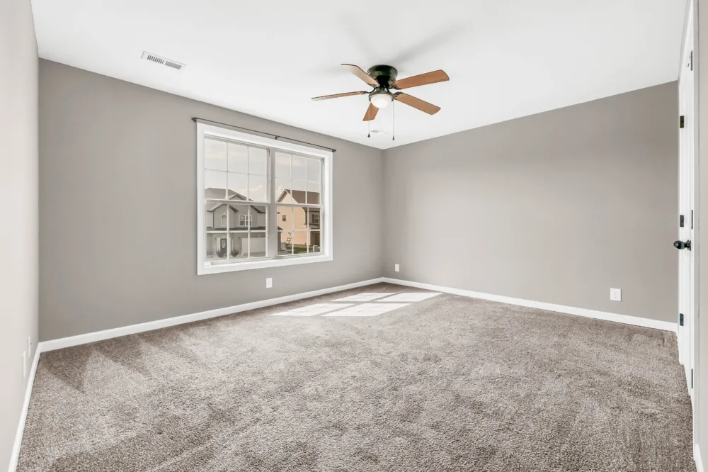 1483 Kingbird Dr Clarksville, TN 37040