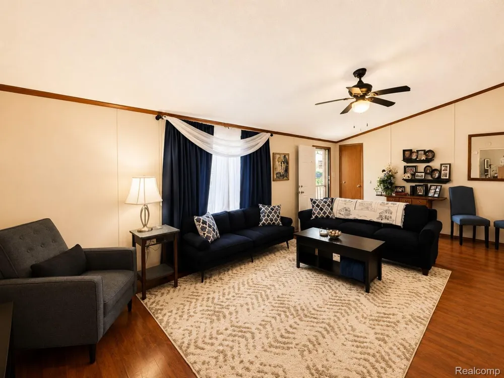 28917 Briarwood Huron Charter Township, MI 48134