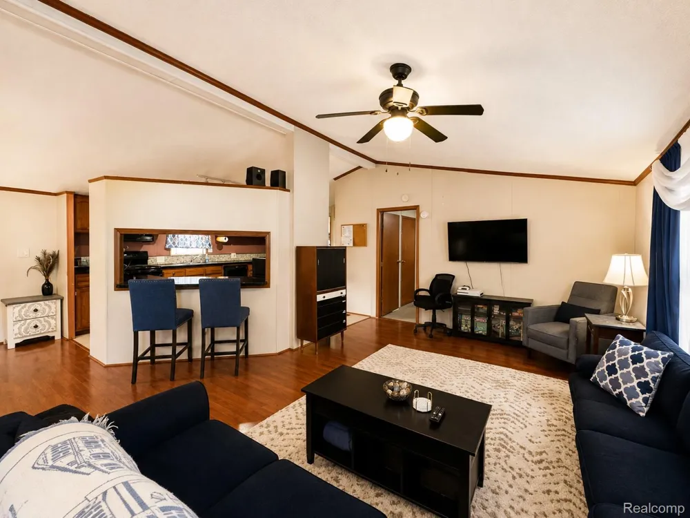 28917 Briarwood Huron Charter Township, MI 48134