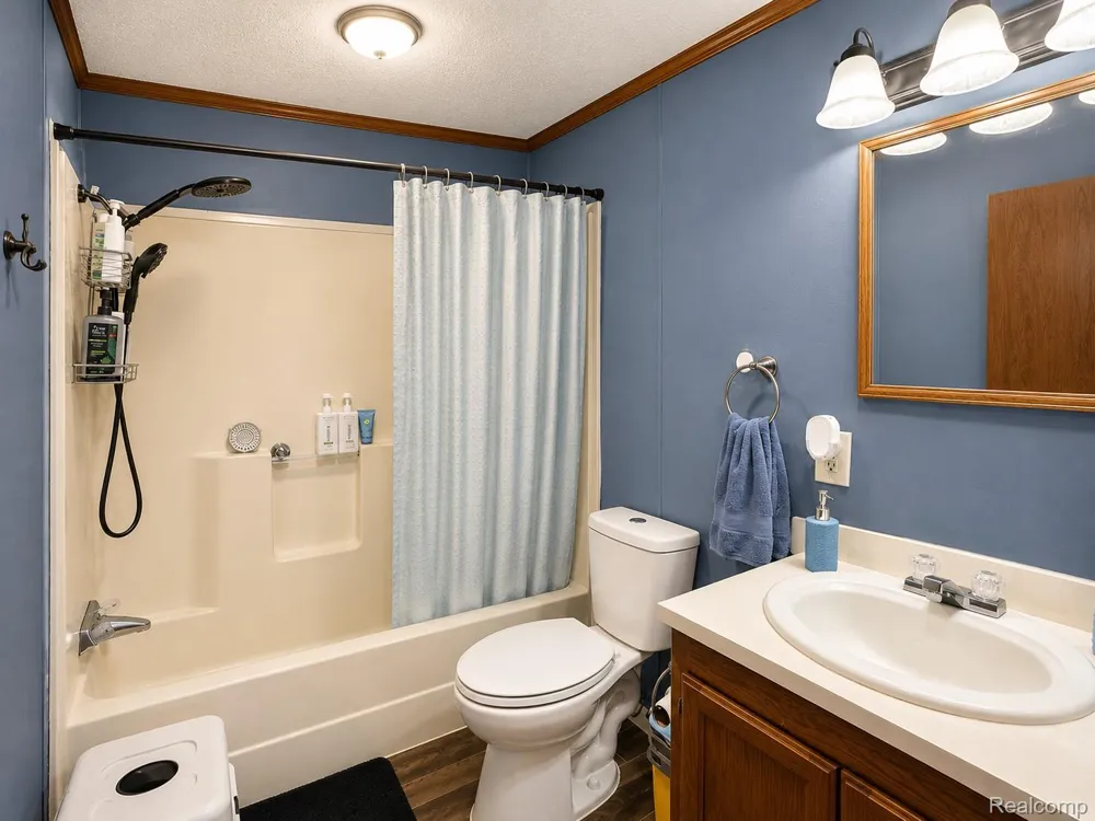28917 Briarwood Huron Charter Township, MI 48134