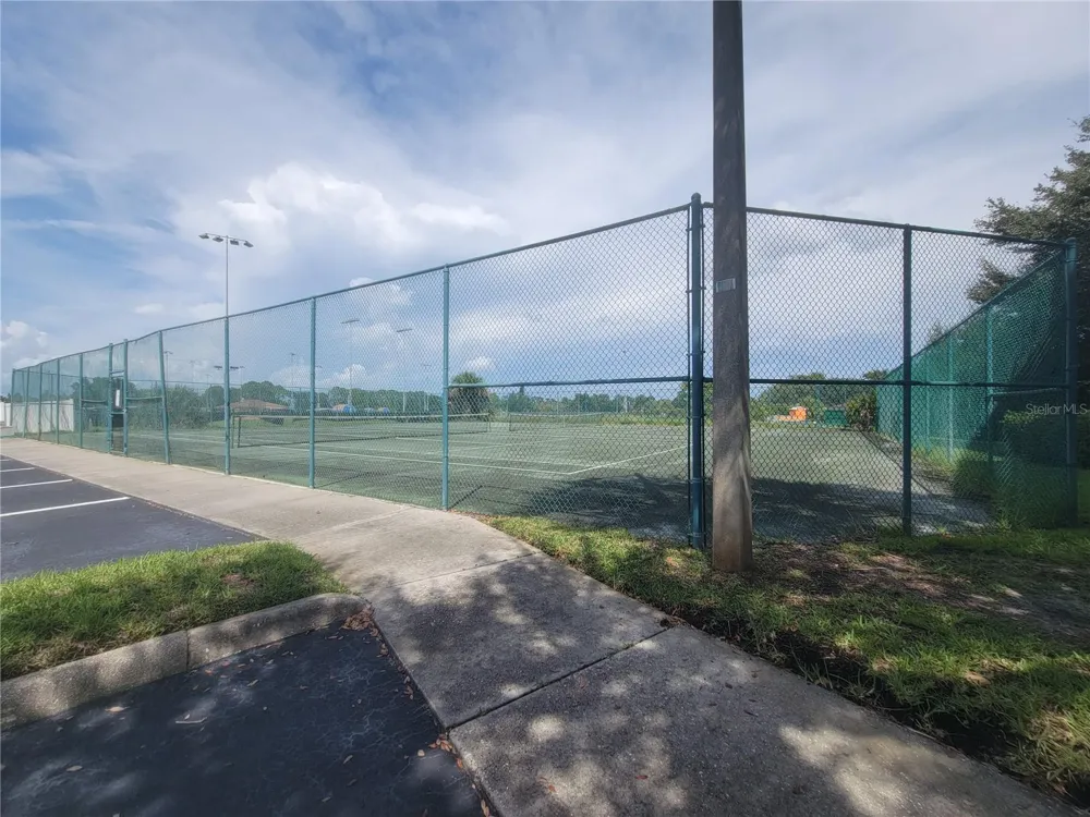 279 COUNTRYSIDE KEY BOULEVARD Oldsmar, FL 34677