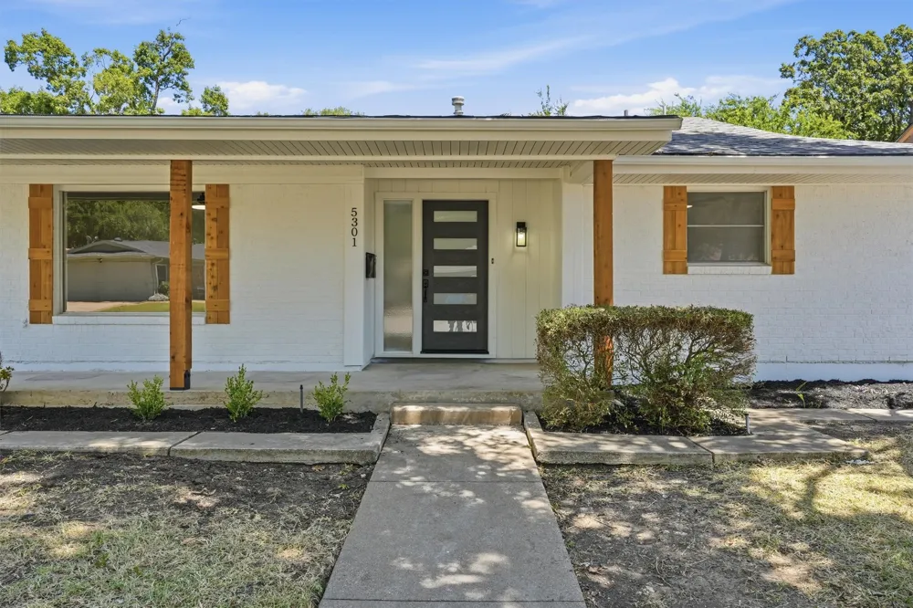 5301 Rutland Avenue Fort Worth, TX 76133