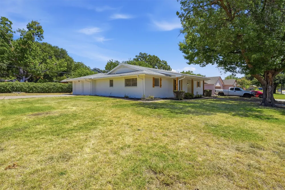 5301 Rutland Avenue Fort Worth, TX 76133