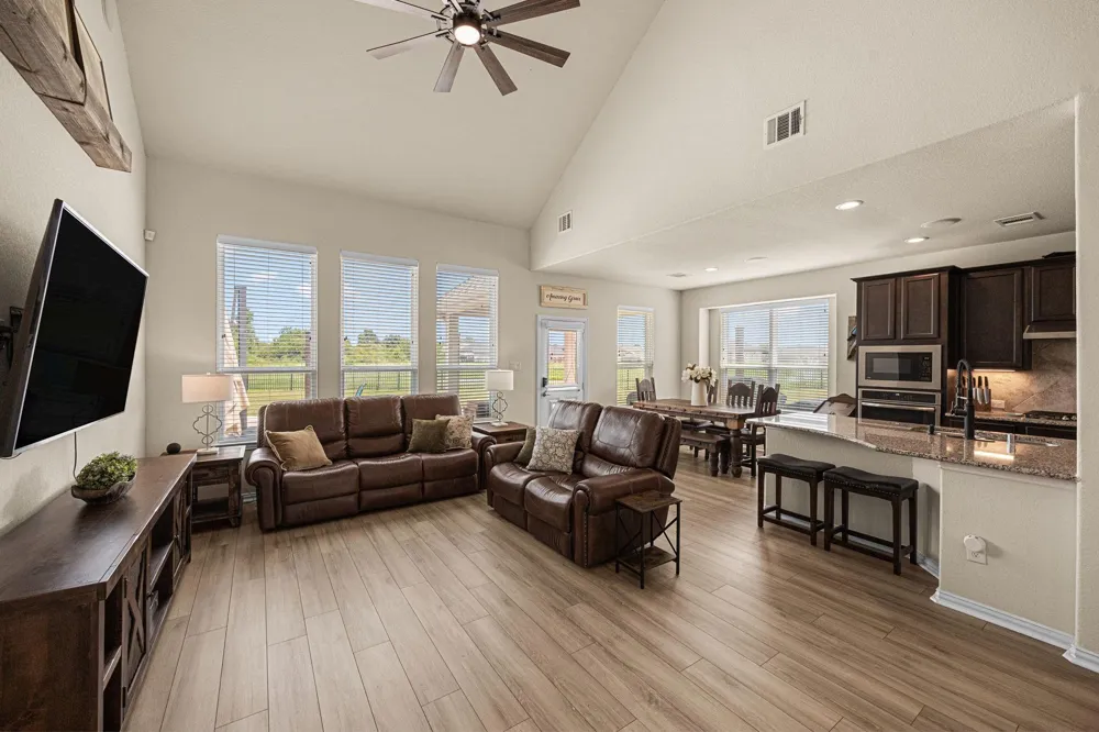 341 Burgundy Drive Alvin, TX 77511