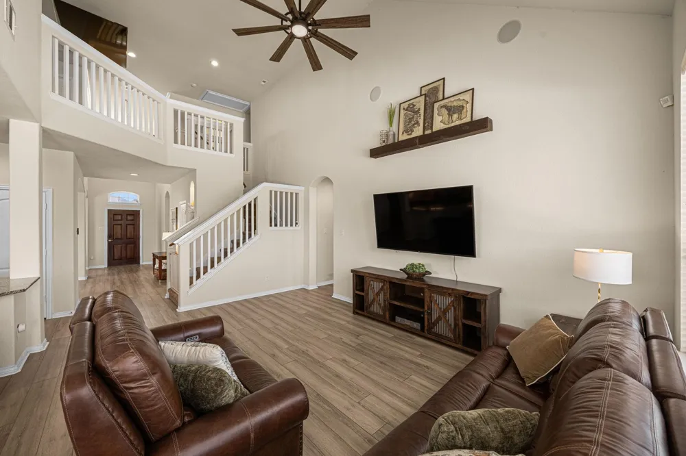 341 Burgundy Drive Alvin, TX 77511
