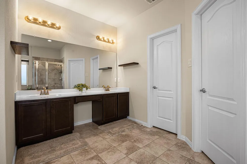 341 Burgundy Drive Alvin, TX 77511