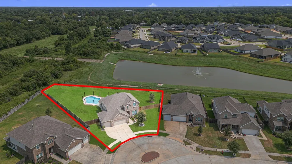 341 Burgundy Drive Alvin, TX 77511