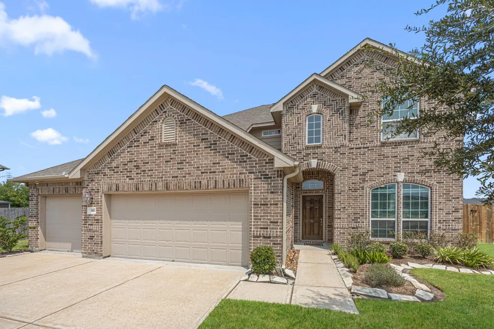 341 Burgundy Drive Alvin, TX 77511