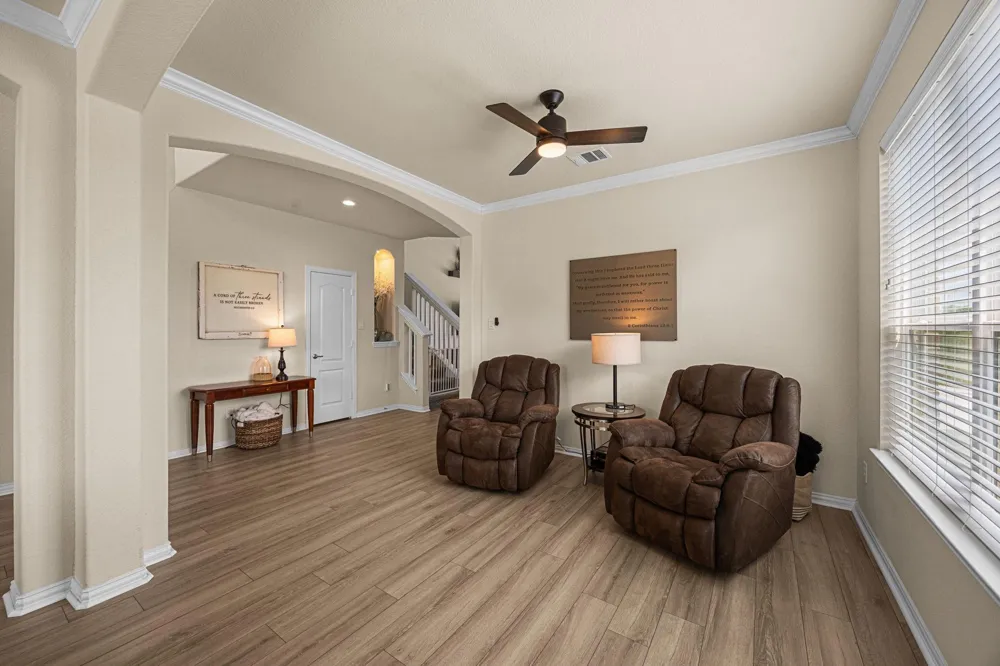 341 Burgundy Drive Alvin, TX 77511