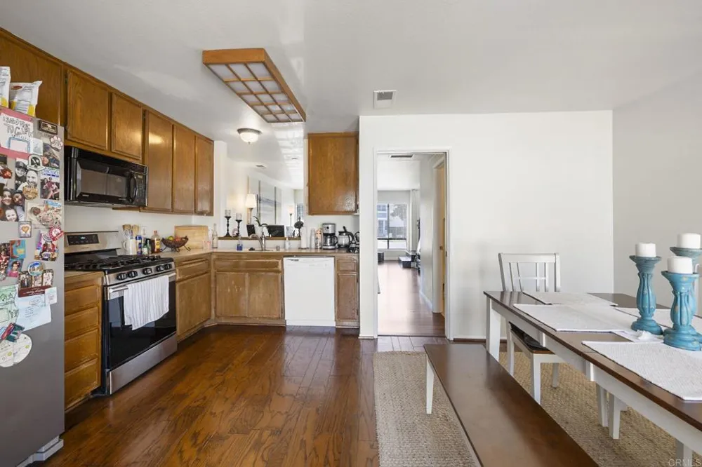 874 Marigold Court Carlsbad, CA 92011