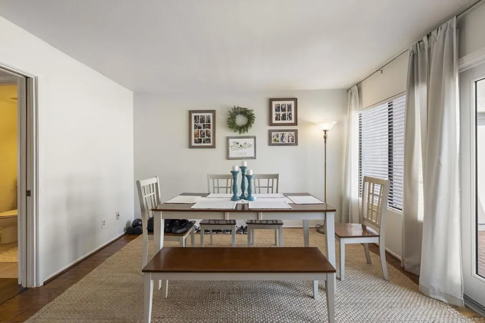 874 Marigold Court Carlsbad, CA 92011