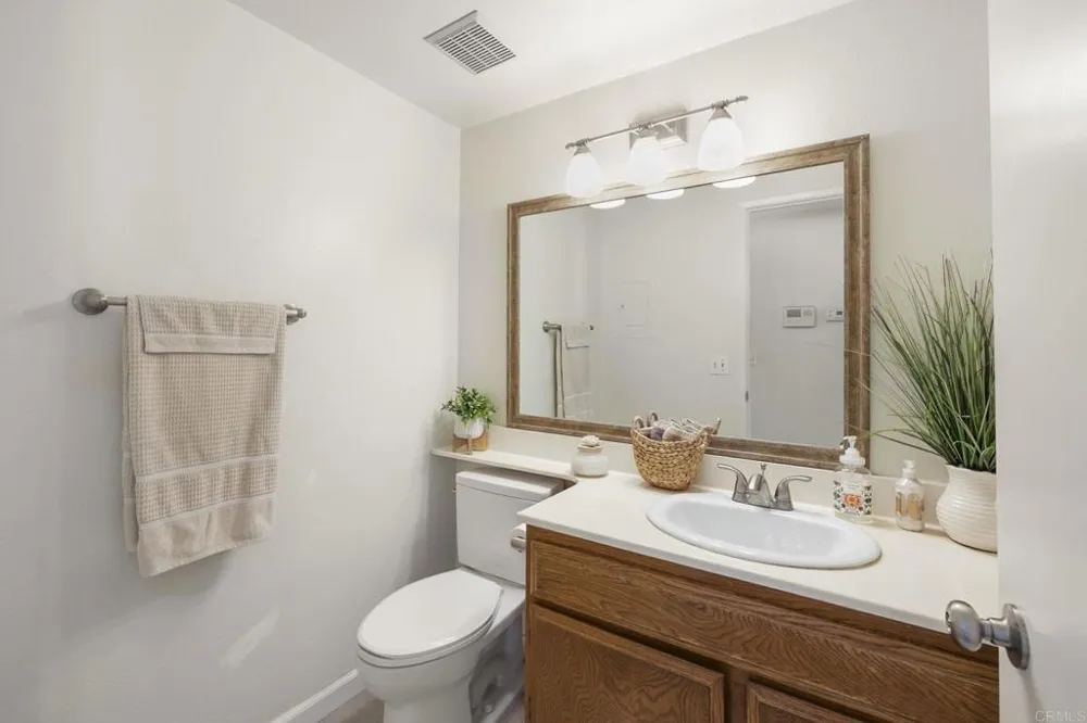 874 Marigold Court Carlsbad, CA 92011