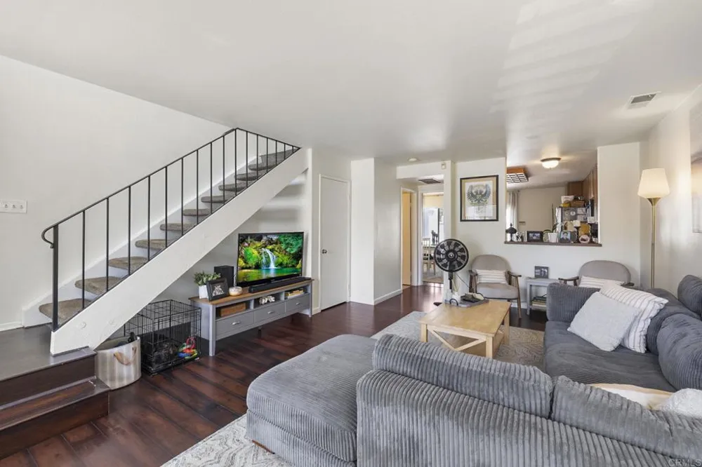 874 Marigold Court Carlsbad, CA 92011
