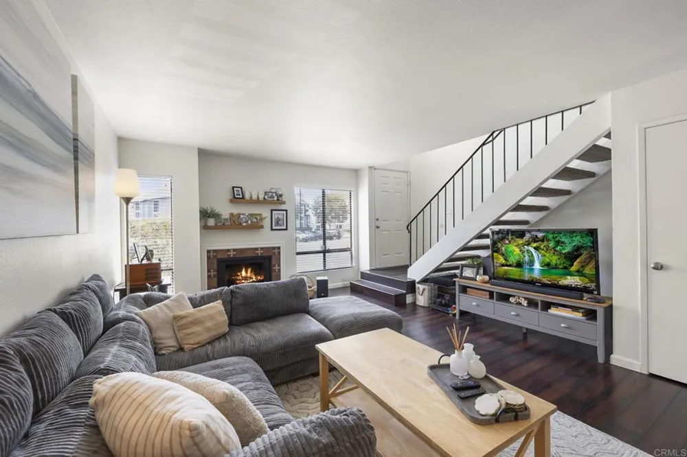 874 Marigold Court Carlsbad, CA 92011