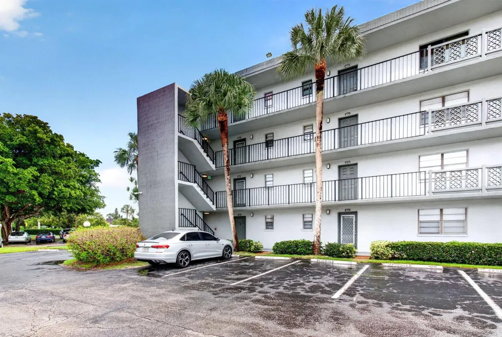 9440 SW 8TH STREET #401 Boca Raton, FL 33428