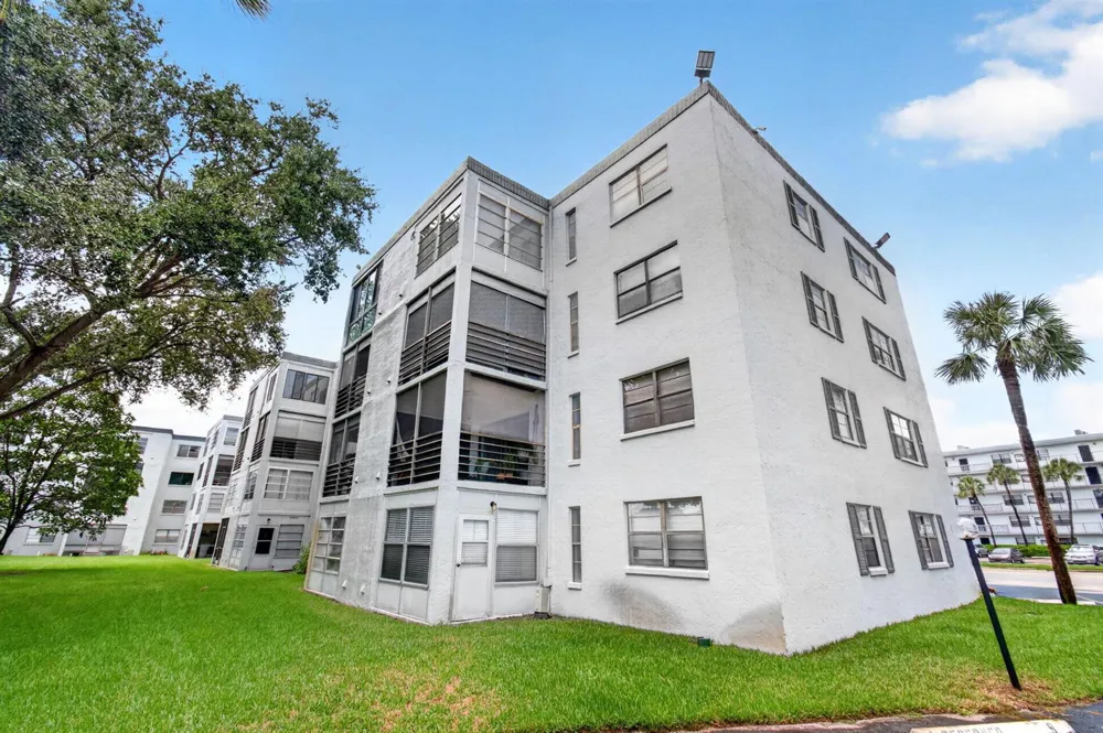 9440 SW 8TH STREET #401 Boca Raton, FL 33428