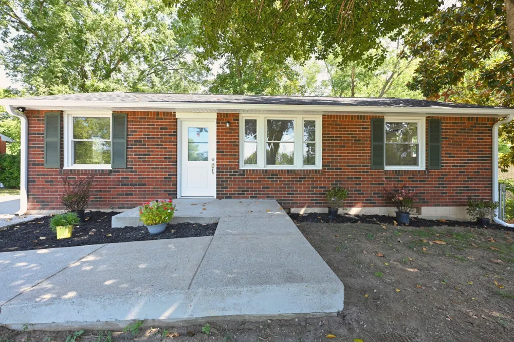 3944 Plantation Dr Hermitage, TN 37076