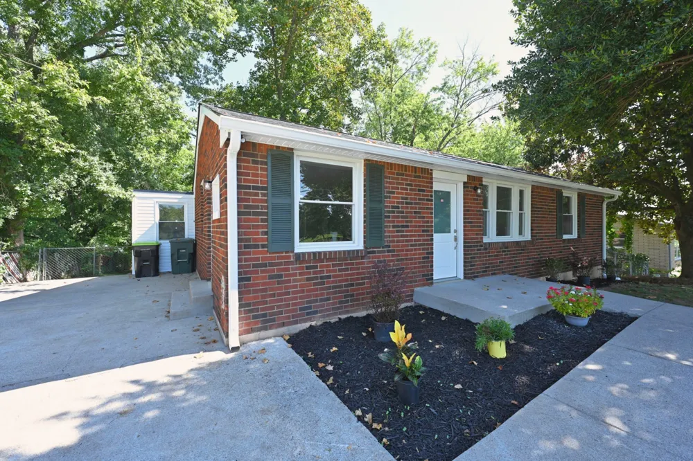 3944 Plantation Dr Hermitage, TN 37076