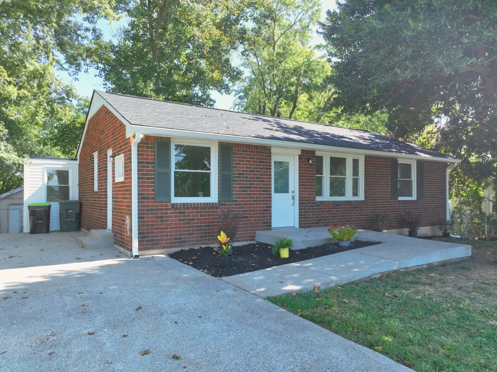 3944 Plantation Dr Hermitage, TN 37076