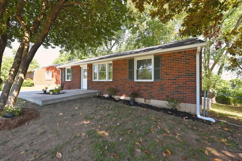 3944 Plantation Dr Hermitage, TN 37076