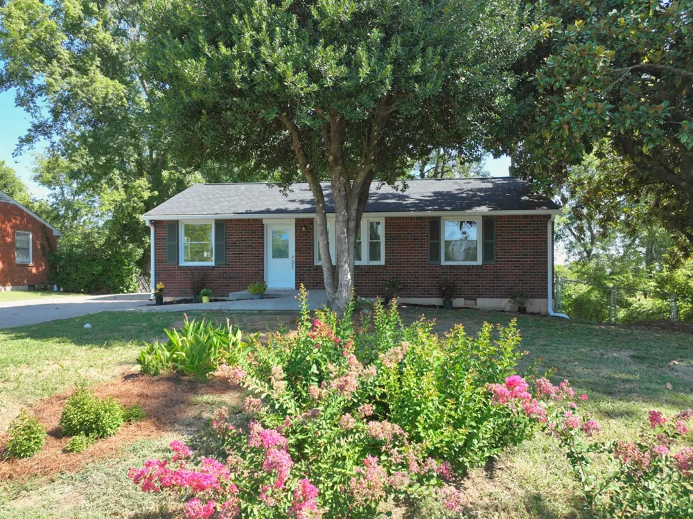 3944 Plantation Dr Hermitage, TN 37076