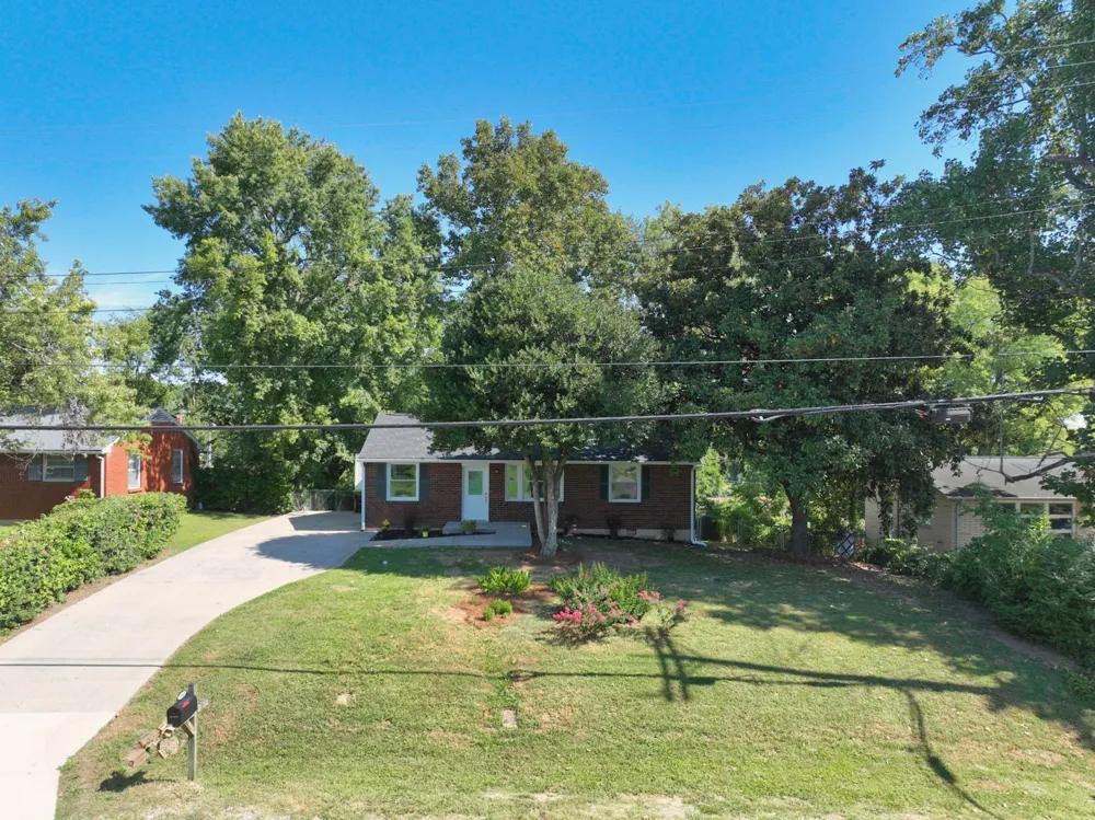 3944 Plantation Dr Hermitage, TN 37076