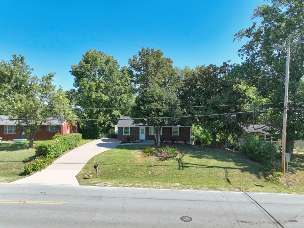 3944 Plantation Dr Hermitage, TN 37076