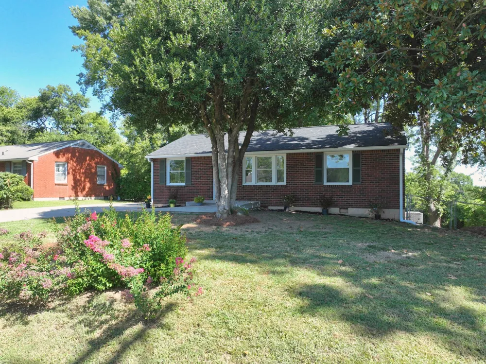 3944 Plantation Dr Hermitage, TN 37076