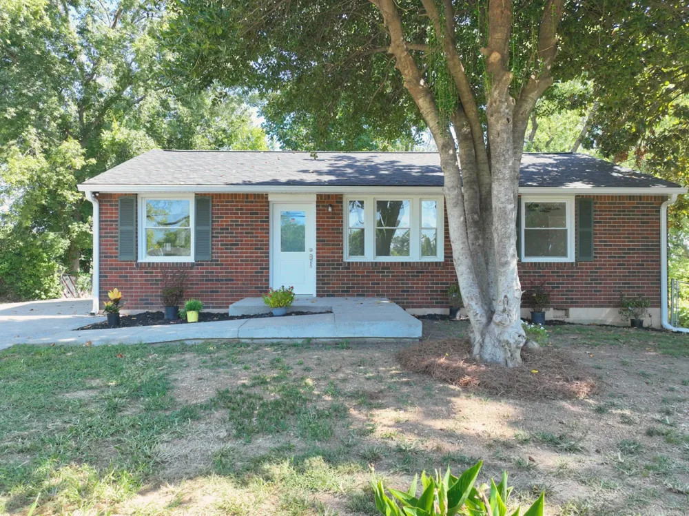 3944 Plantation Dr Hermitage, TN 37076