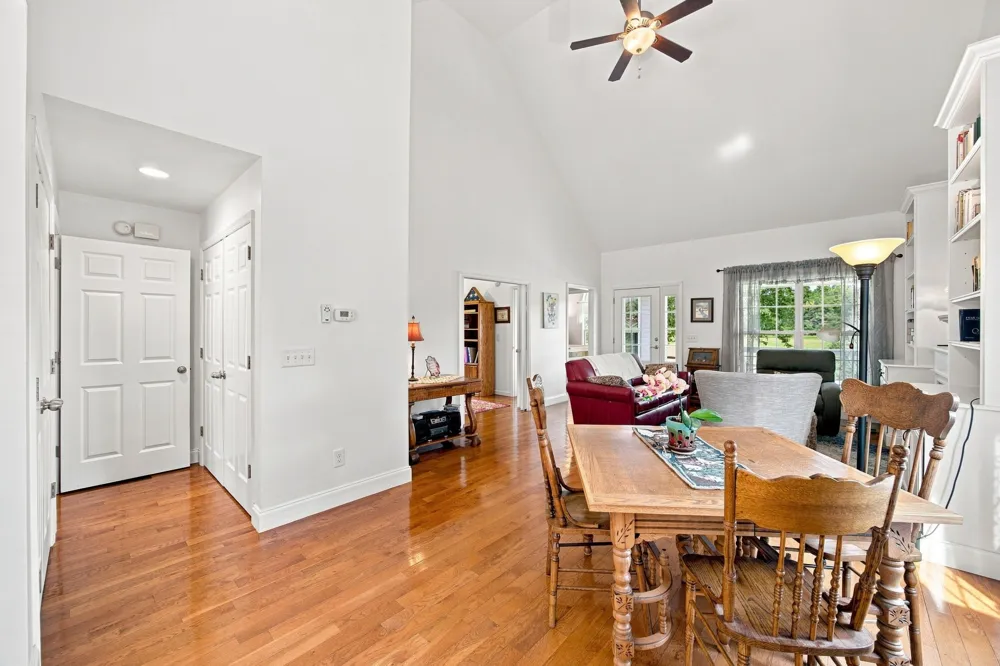 136 Columbus Lndg Delano, TN 37325