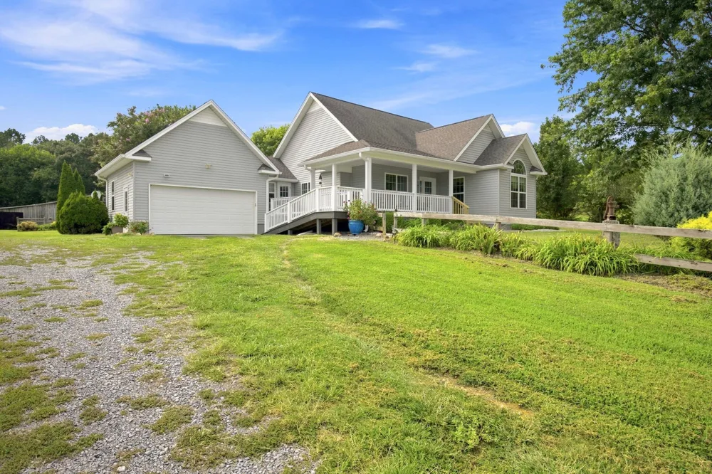 136 Columbus Lndg Delano, TN 37325