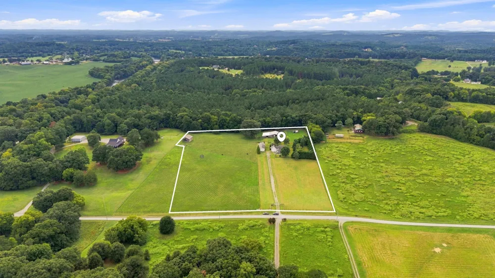 136 Columbus Lndg Delano, TN 37325