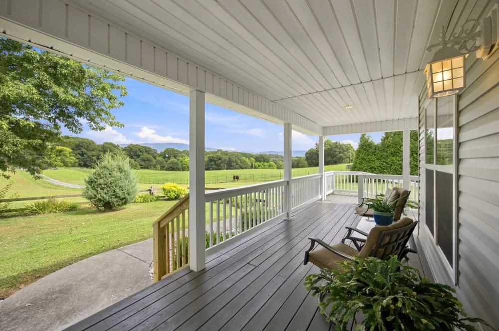 136 Columbus Lndg Delano, TN 37325