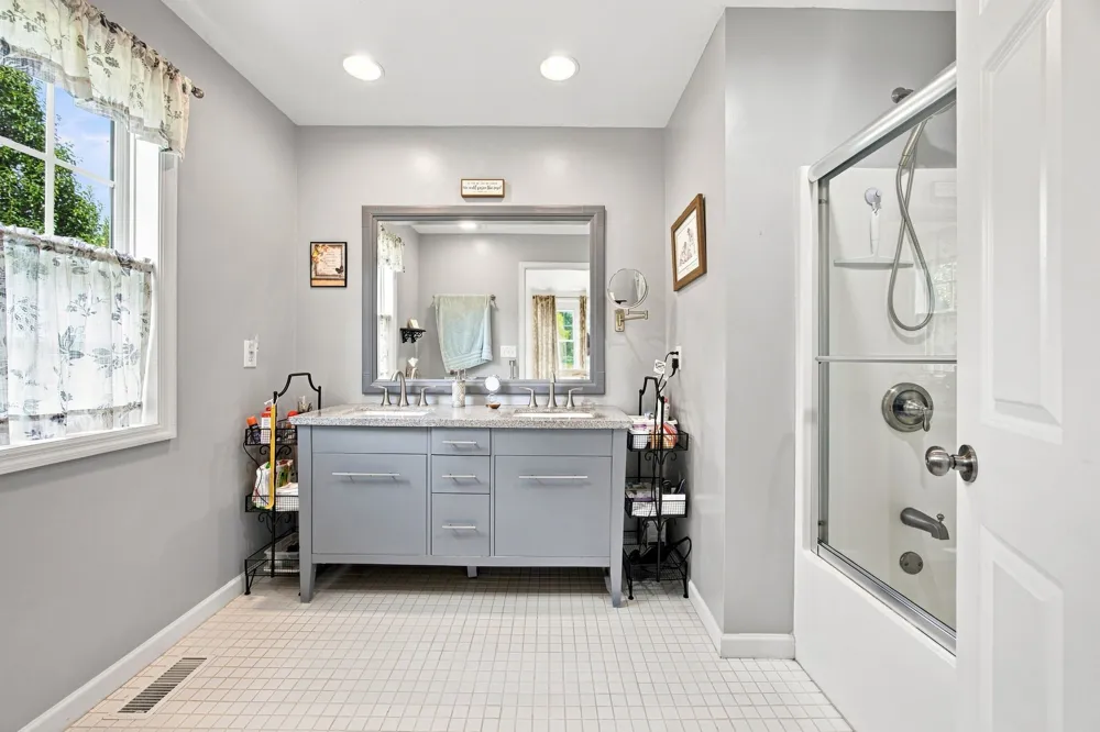 136 Columbus Lndg Delano, TN 37325