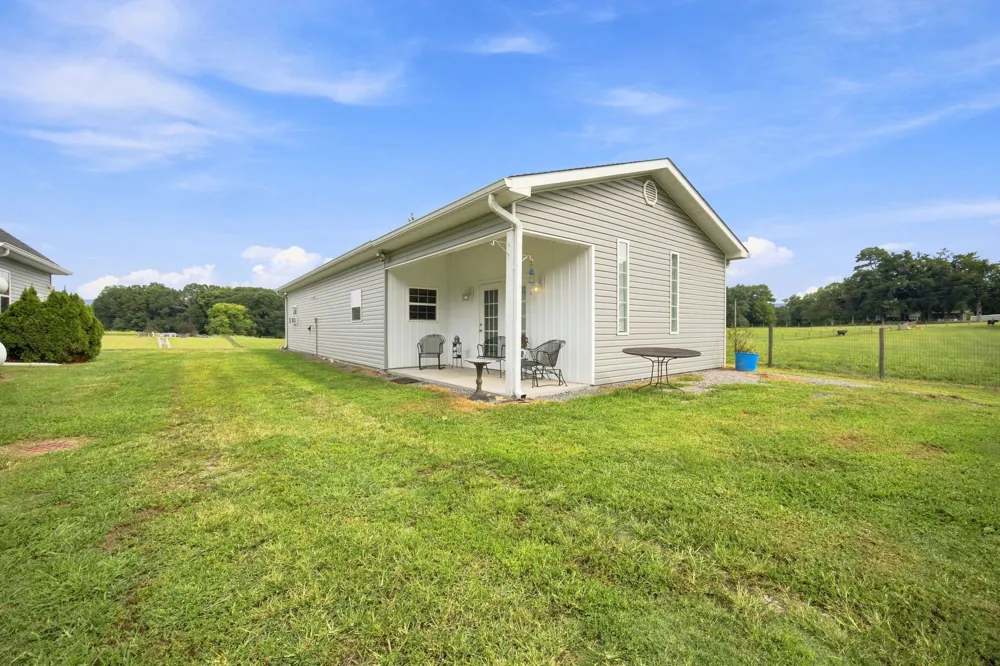 136 Columbus Lndg Delano, TN 37325