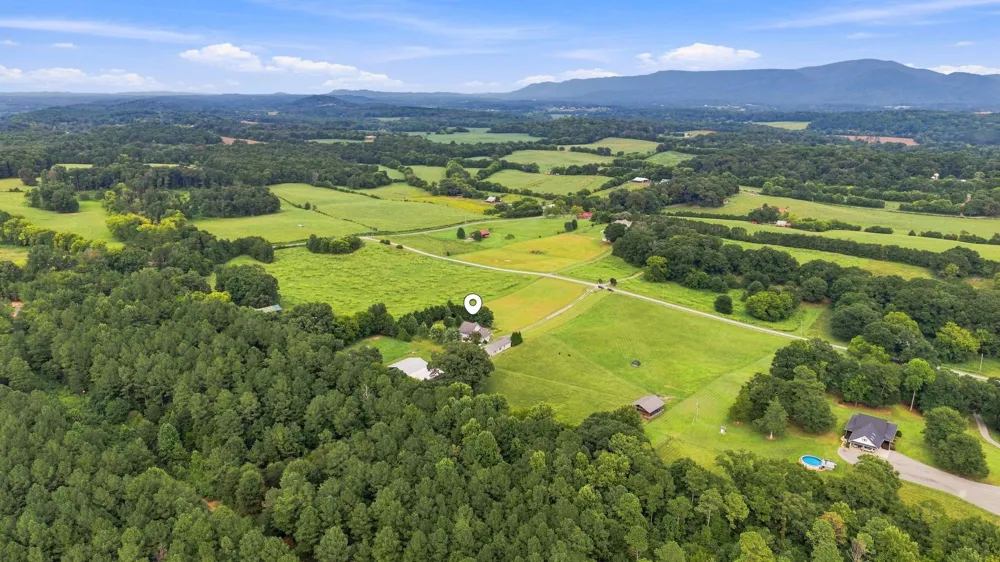 136 Columbus Lndg Delano, TN 37325