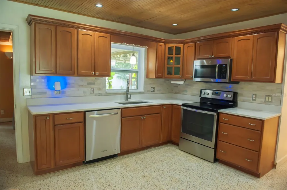 904 BROOKSIDE DRIVE Clearwater, FL 33764