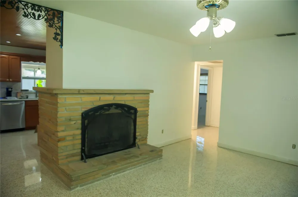 904 BROOKSIDE DRIVE Clearwater, FL 33764