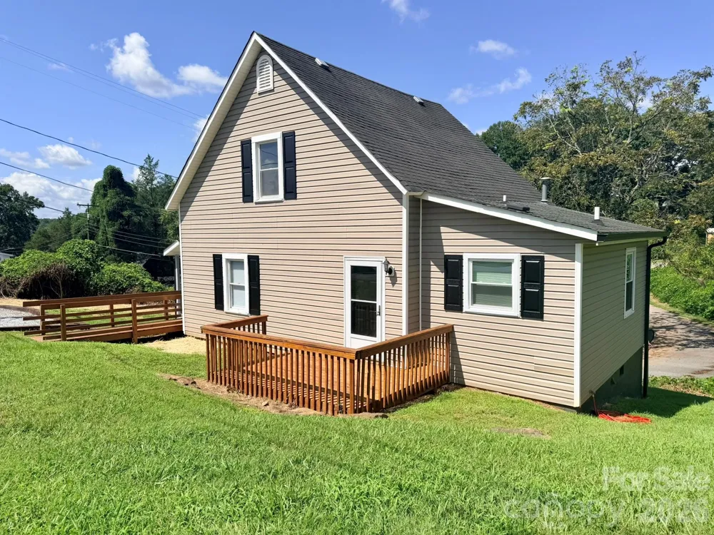 301 Magnolia Street Granite Falls, NC 28630