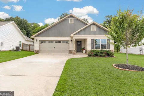 209 Red Tail CIR