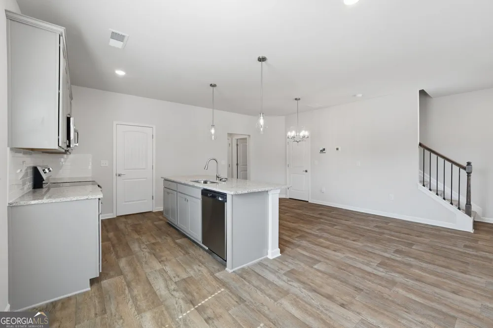 3643 PARKWAY JAMES DR Snellville, GA 30039