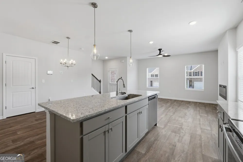 3643 PARKWAY JAMES DR Snellville, GA 30039