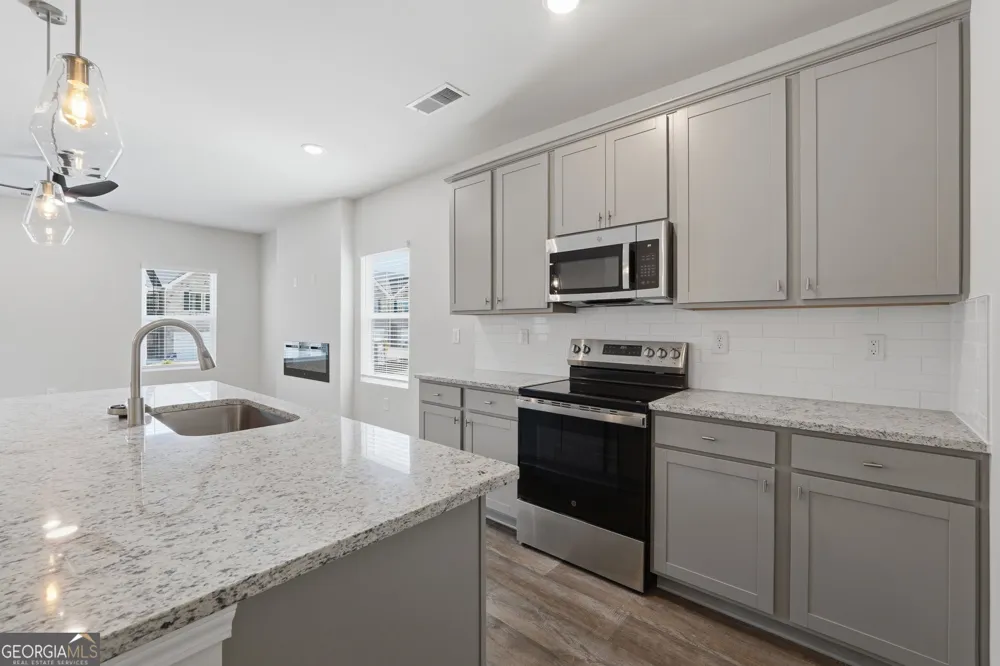3643 PARKWAY JAMES DR Snellville, GA 30039