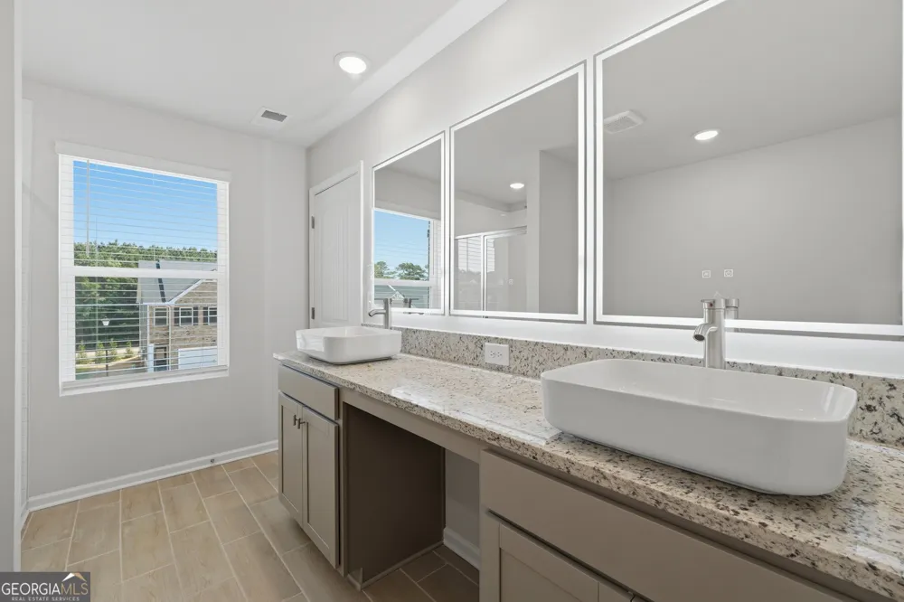 3643 PARKWAY JAMES DR Snellville, GA 30039